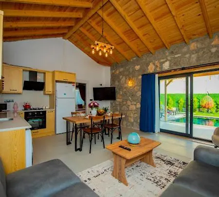 Ege & Yigit & Yagiz - Happy Villalari 빌라 *