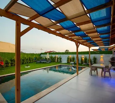 Ege & Yigit & Yagiz - Happy Villalari *