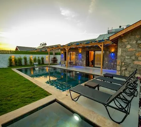 Ege & Yigit & Yagiz - Happy Villalari *