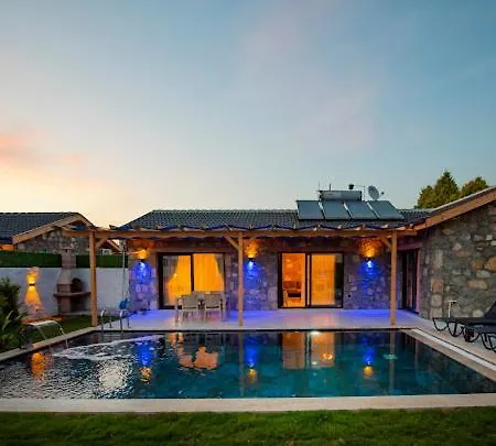 Ege & Yigit & Yagiz - Happy Villalari Вилла