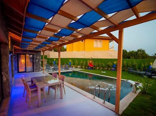 Ege & Yigit & Yagiz - Happy Villalari Vila *