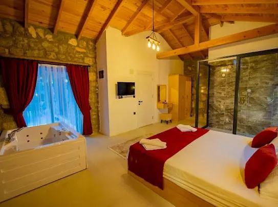 Vila Ege & Yigit & Yagiz - Happy Villalari