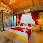 Ege & Yigit & Yagiz - Happy Villalari Villa *